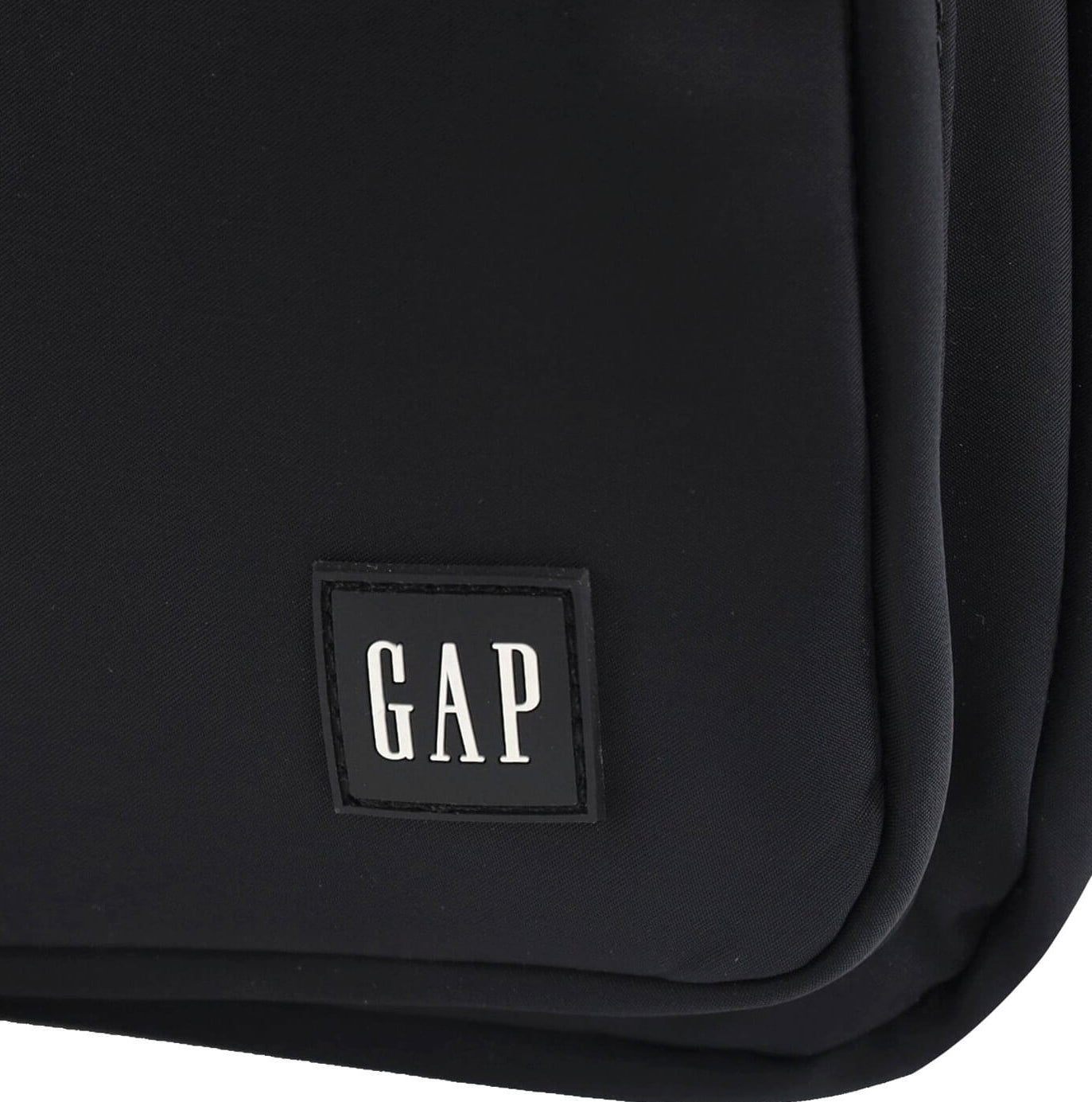 GAP Men's Nylon Sling Bag in Black