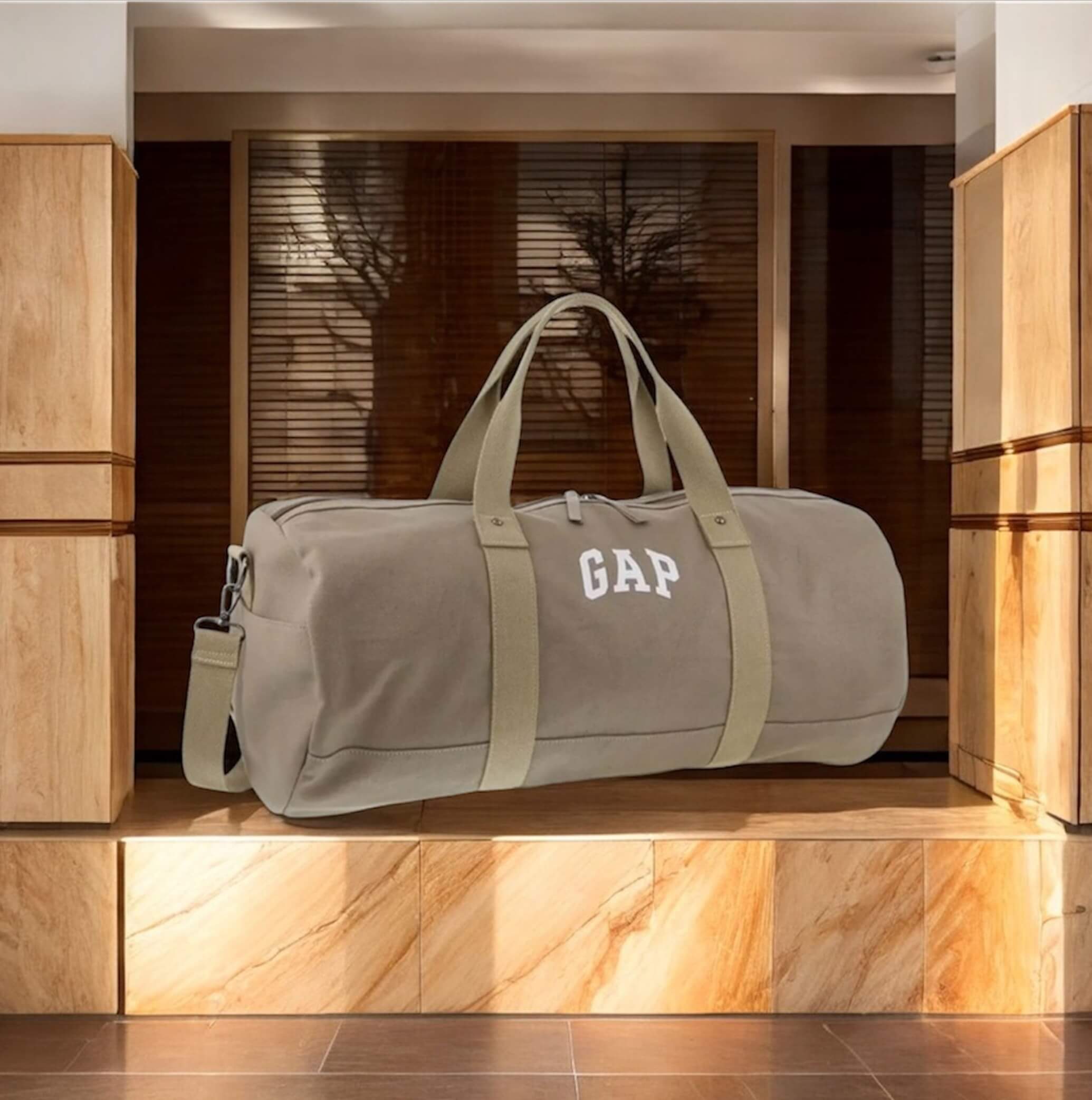 GAP Canvas Heritage Travel-Overnight Bag in Khaki