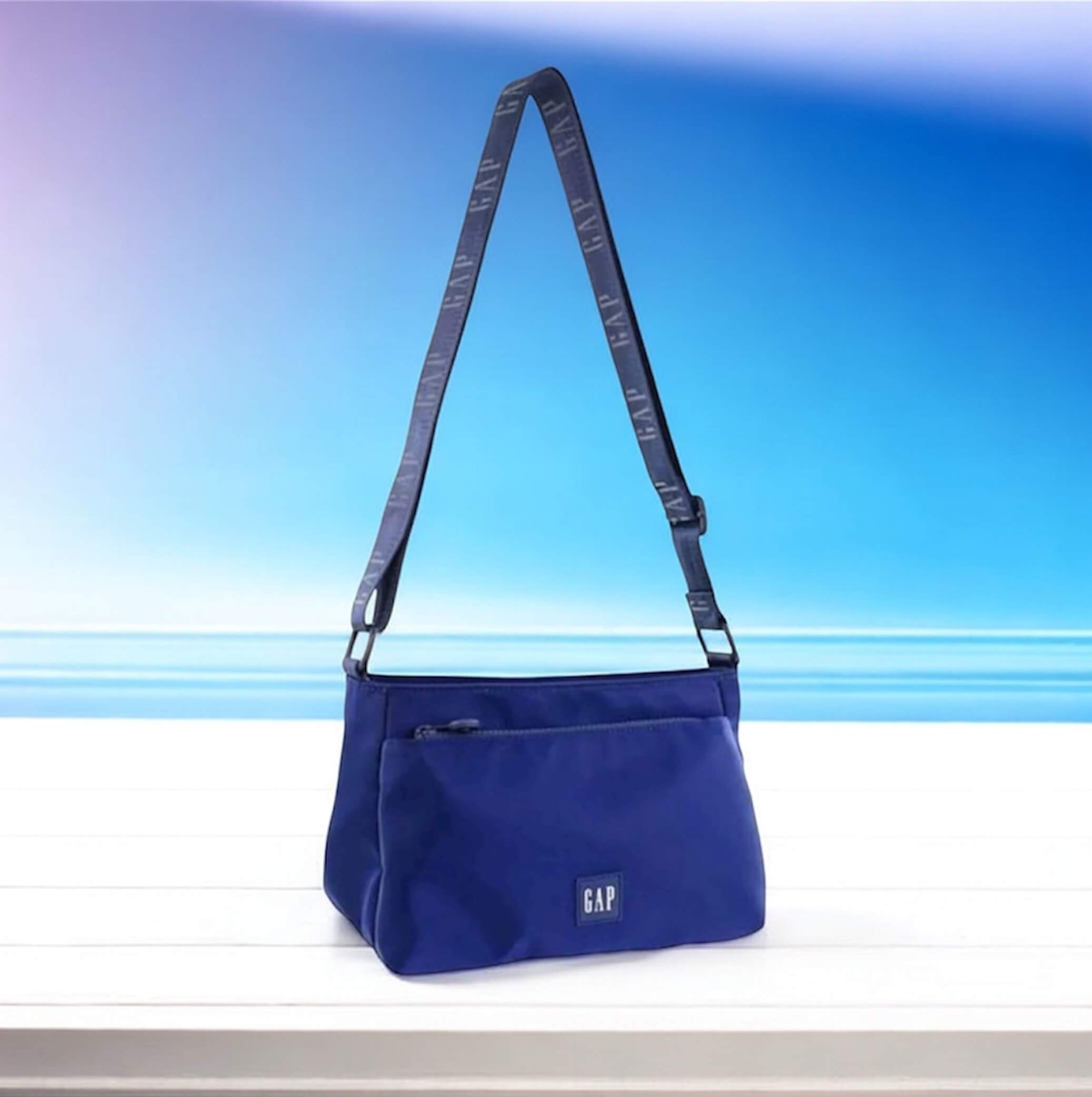 GAP Nylon Unisex Crossbody Bag in Navy