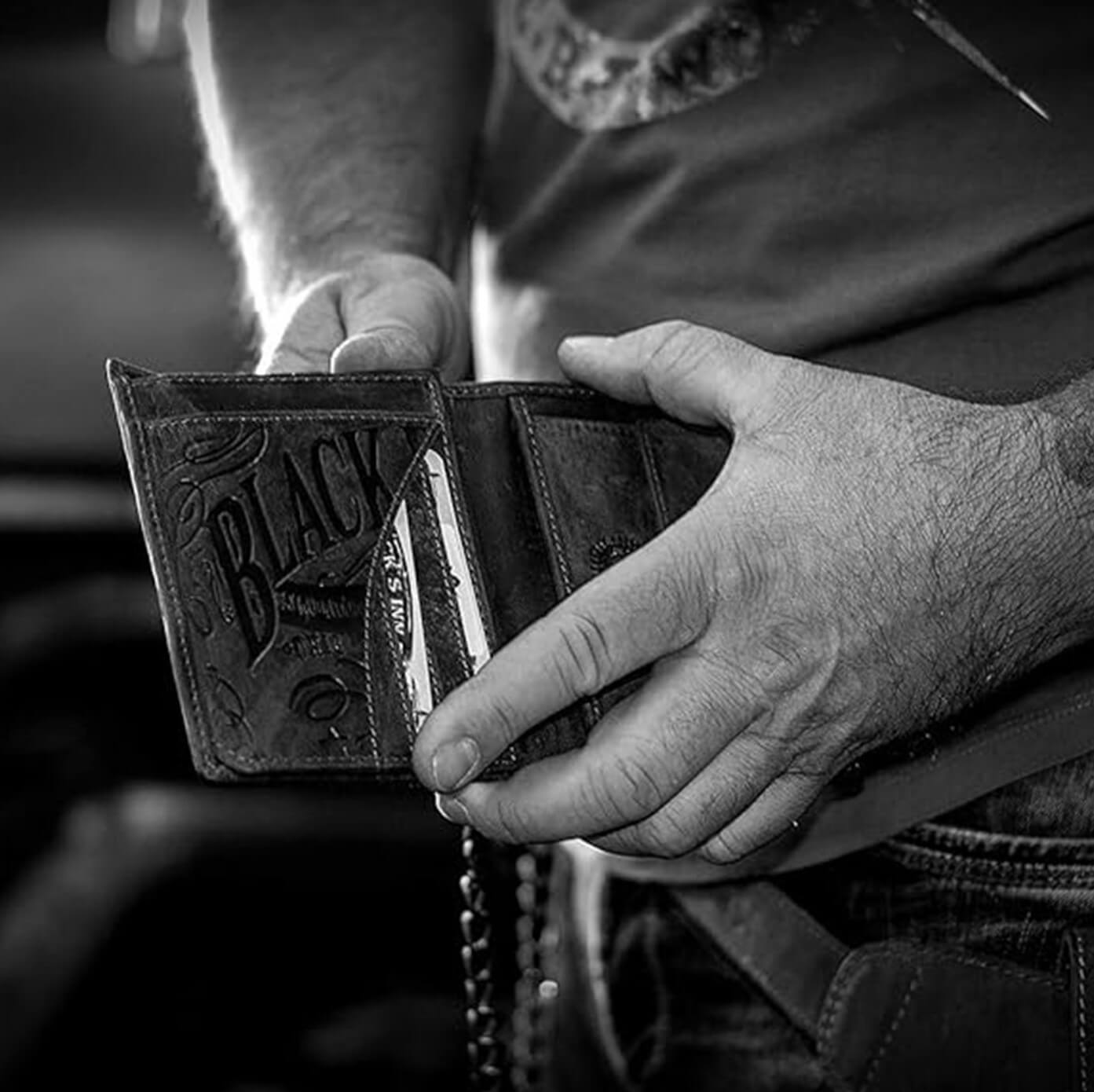 Jack's Inn Mens Leather Wallet with Detachable Chain in Brown