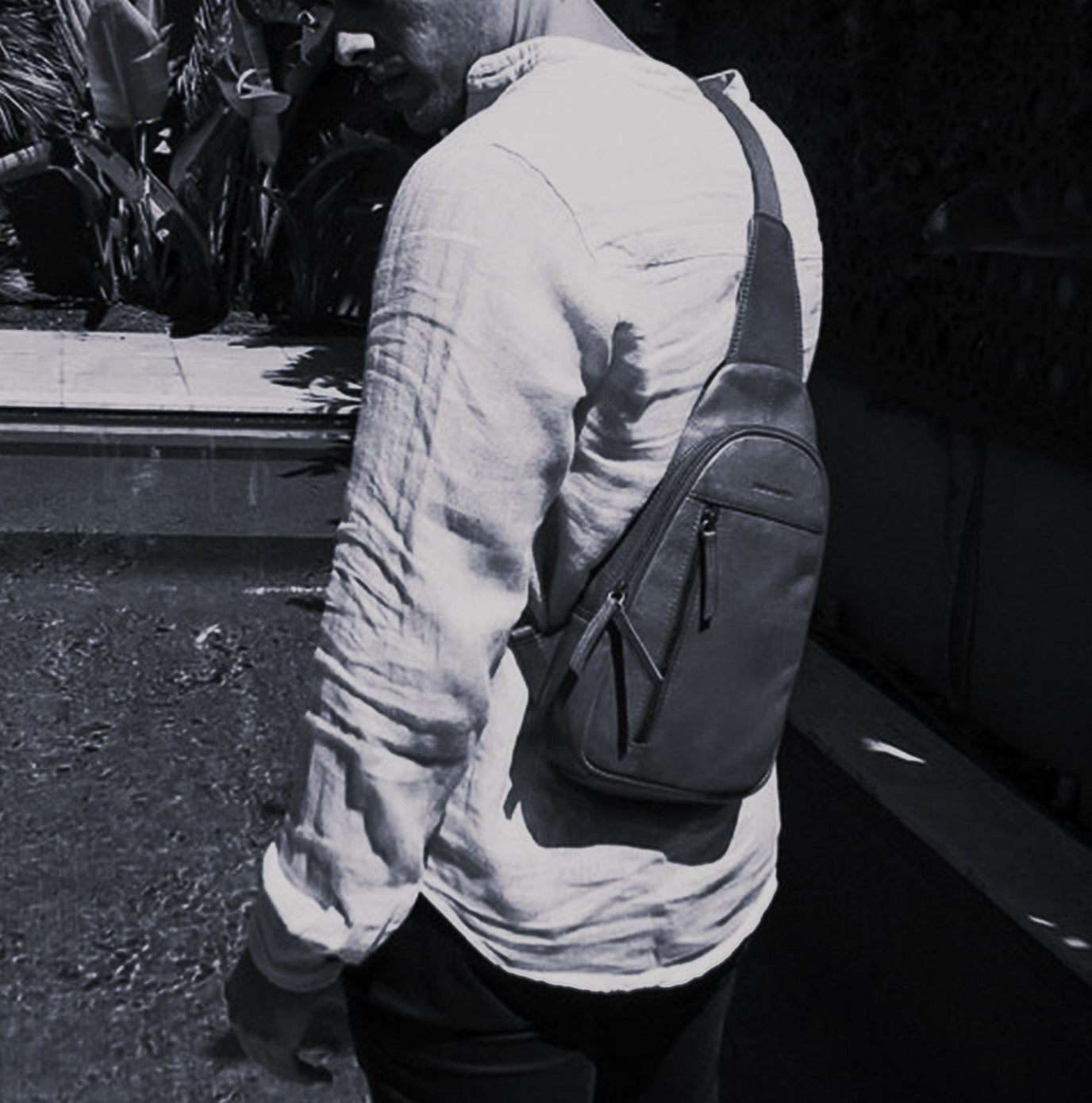 Pierre Cardin PC3711 Mens Leather Sling Bag/Black