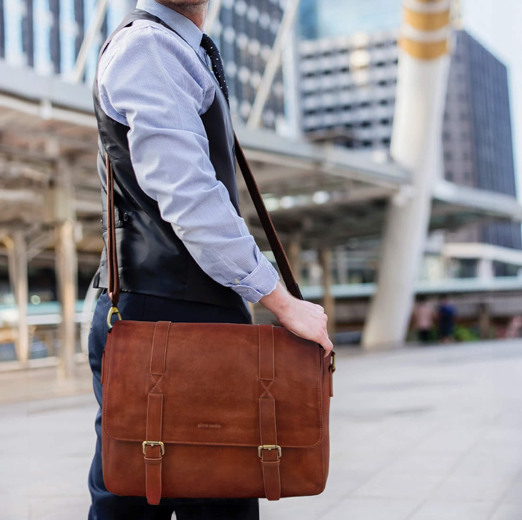 Pierre Cardin PC3830 Rustic Leather Computer Bag/Cognac