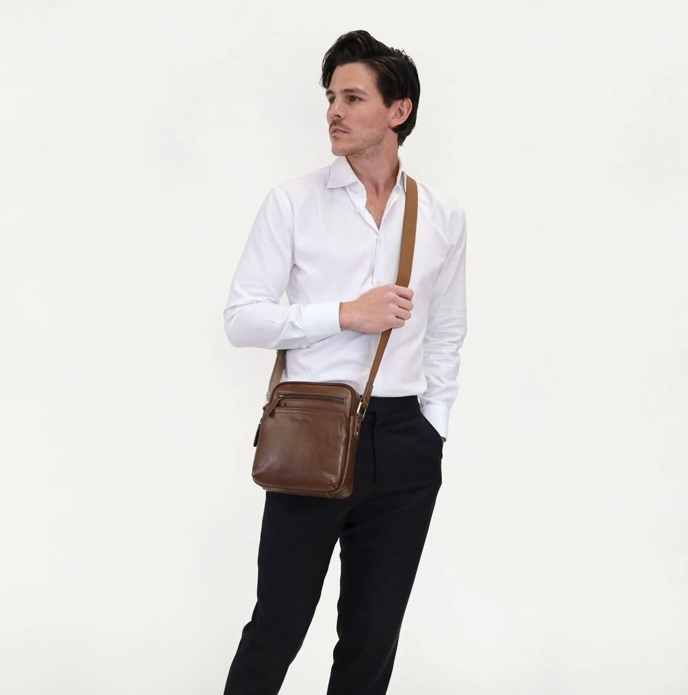 Pierre Cardin Men’s Leather Compact Crossbody Bag in Oak