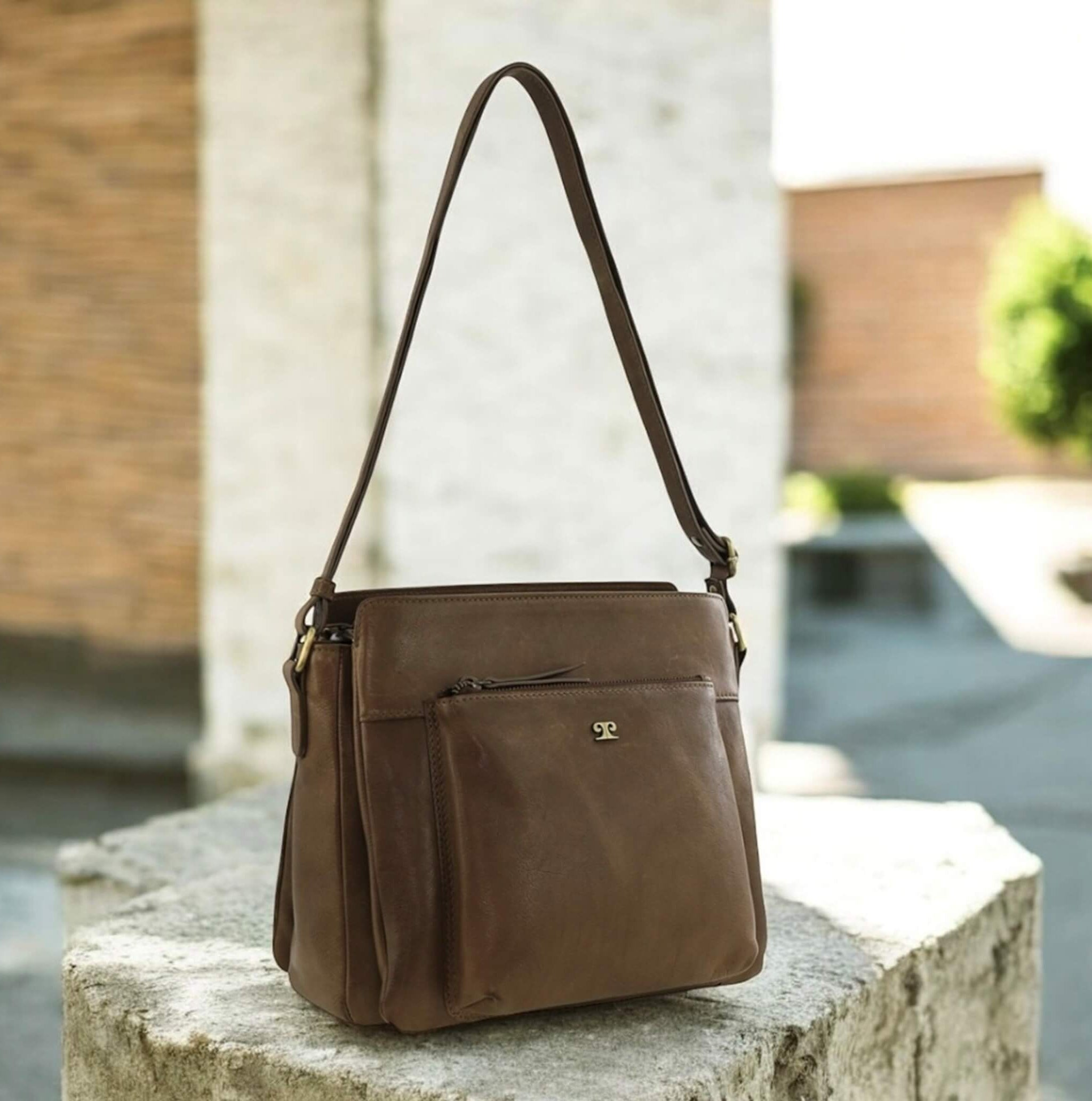 Pierre Cardin Unisex Italian Leather Crossbody Bag In Oak