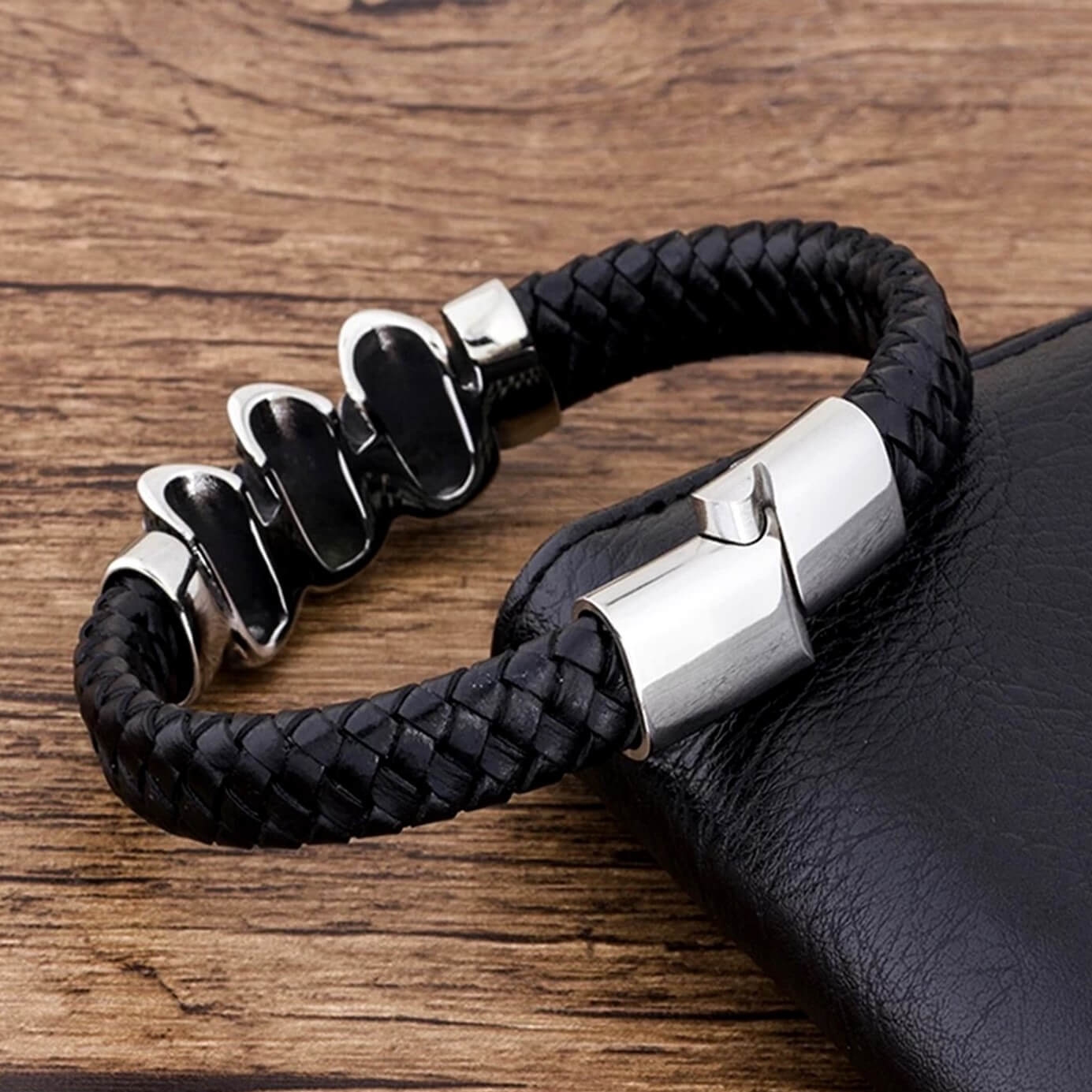 Rebel Skulls Collection Bracelet