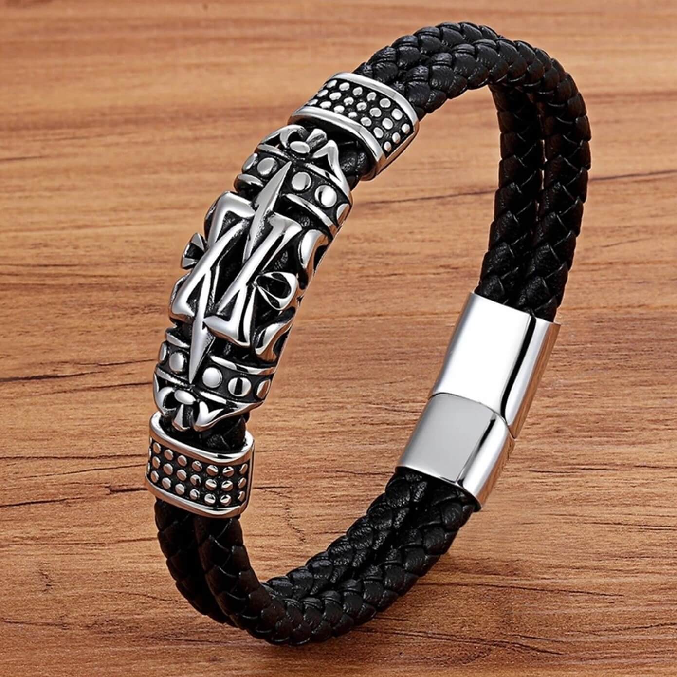 Mens Timeless Totem Design Leather Bracelet