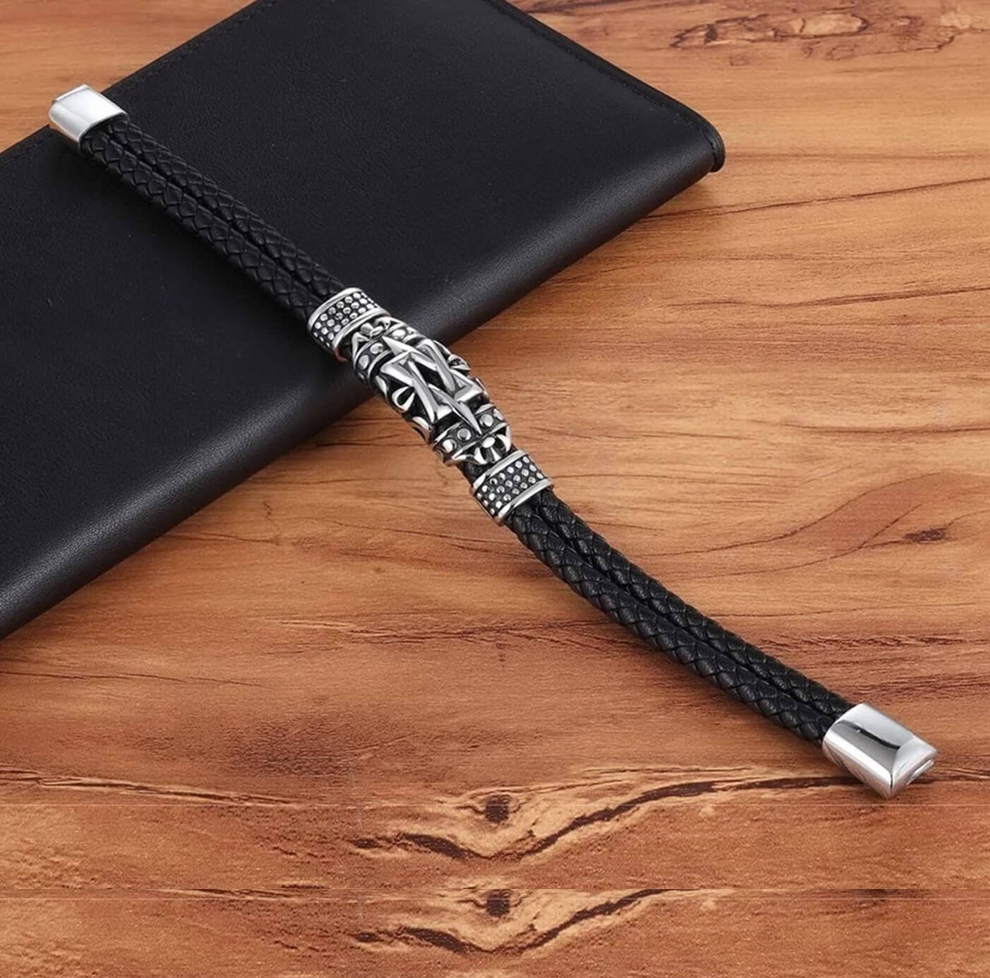 Mens Timeless Totem Design Leather Bracelet