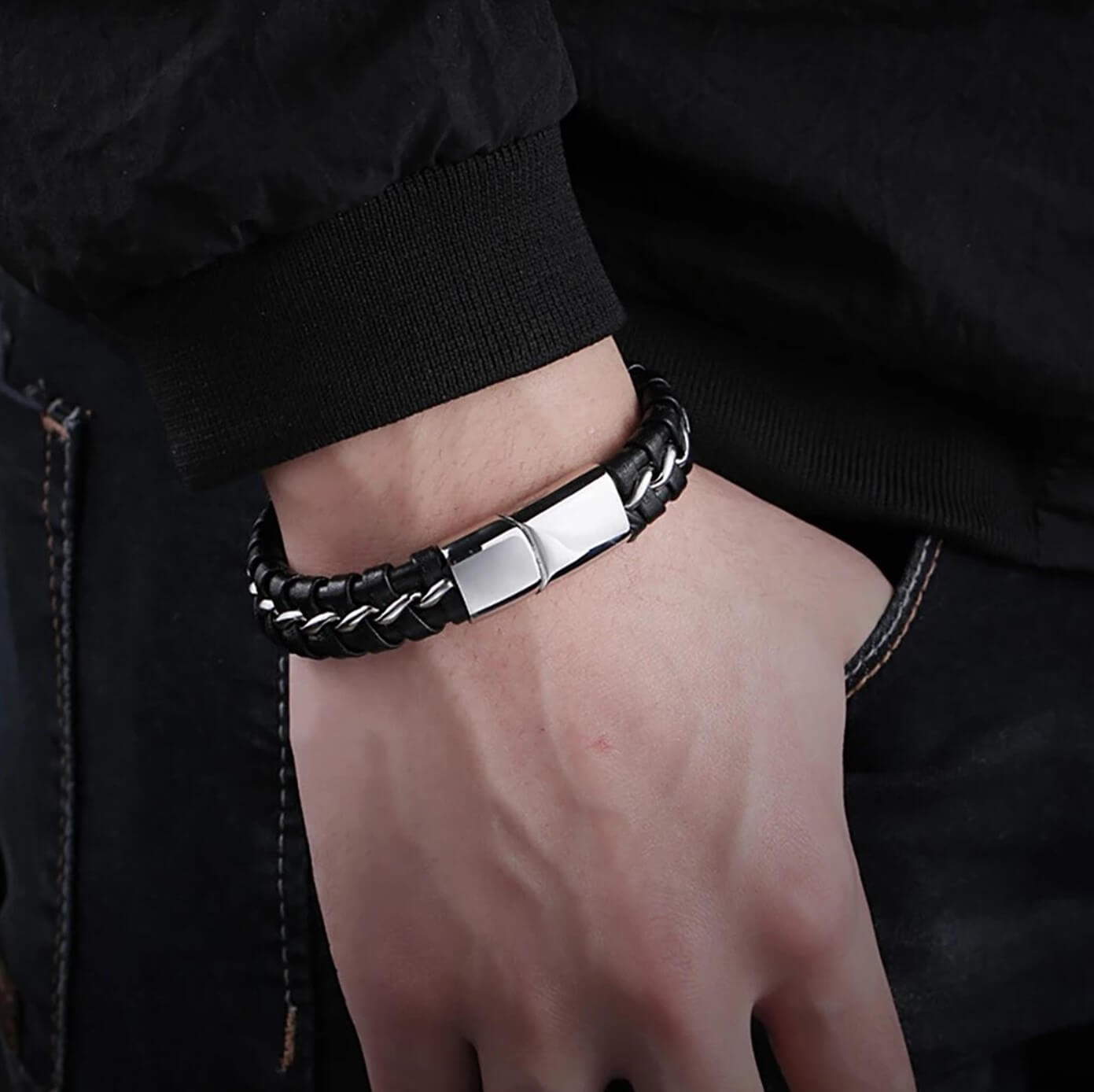 Mens Contra Leather Bracelet