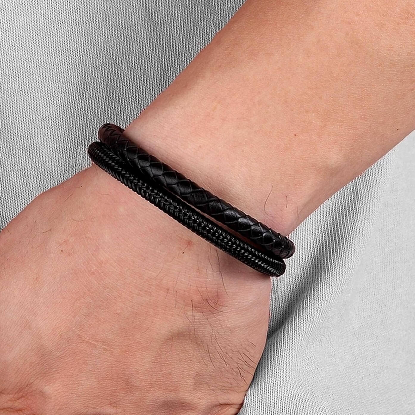 Unisex Wristlet Leather Bracelet/Black