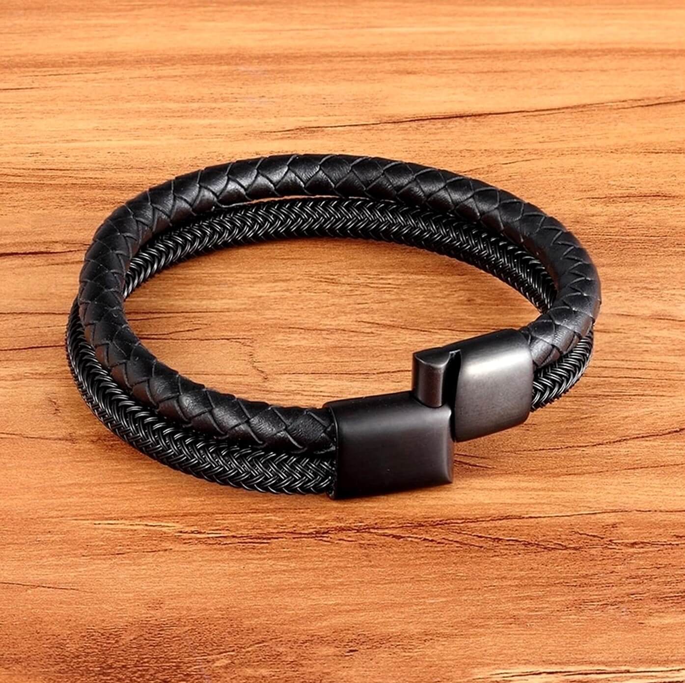 Unisex Wristlet Leather Bracelet/Black