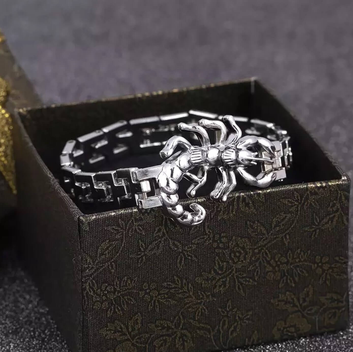 Unisex Interlinked Zodiac Scorpion Steel Cuff/Silver