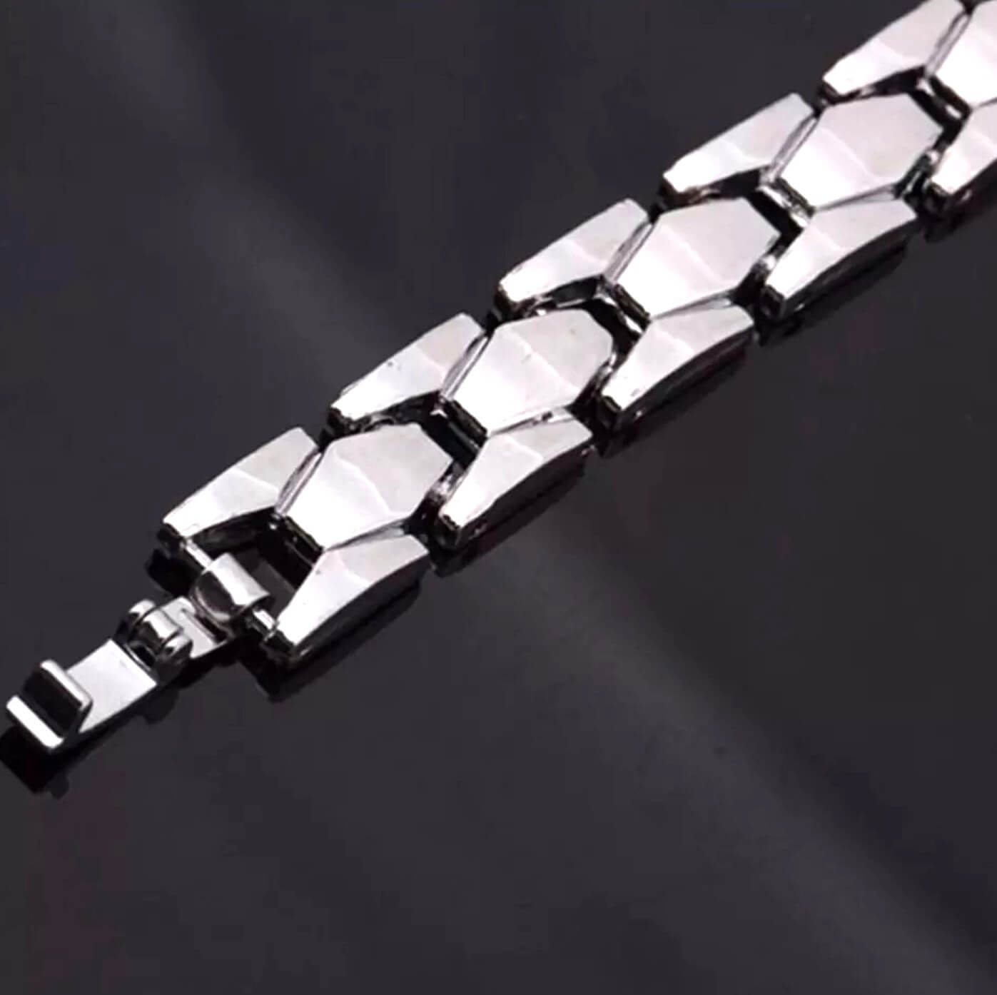 Unisex Interlinked Zodiac Scorpion Steel Cuff/Silver