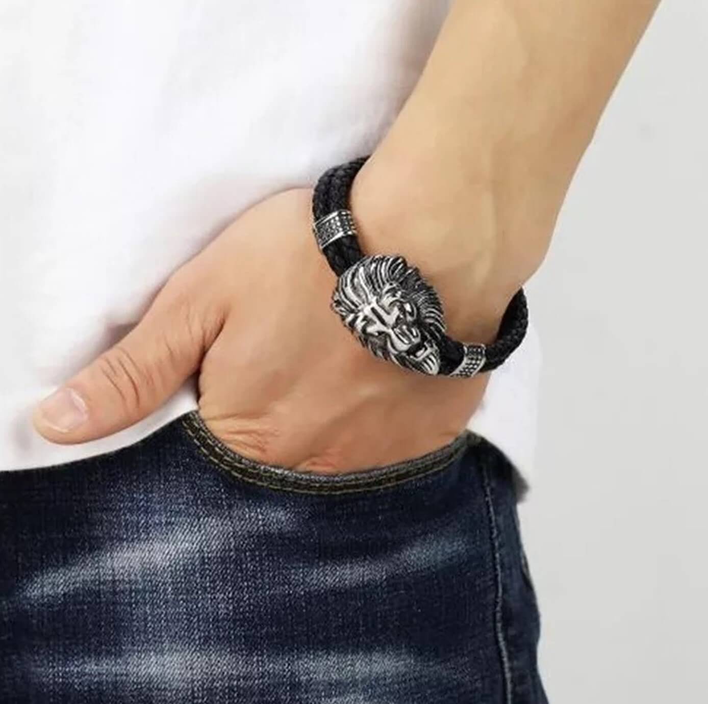 Mens Majestic Lion Head Bracelet