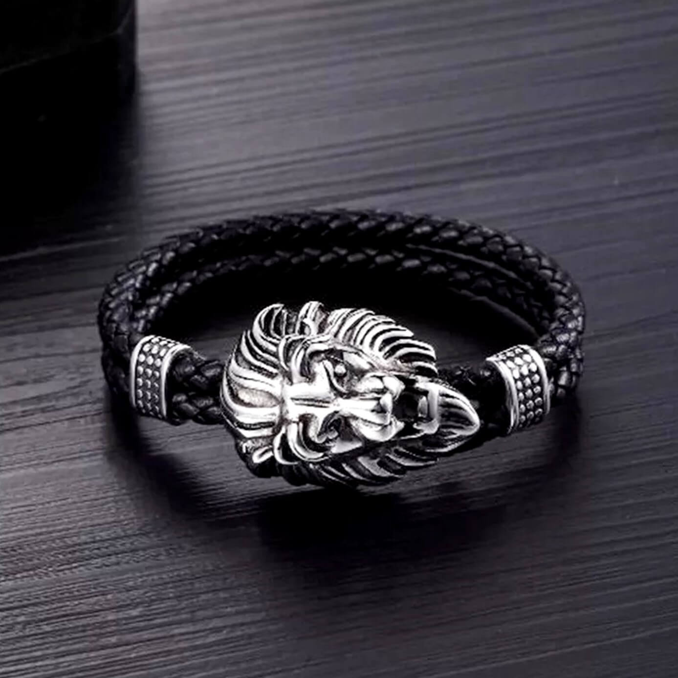 Mens Majestic Lion Head Bracelet