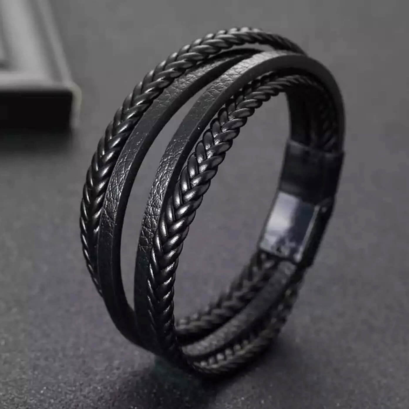 Mens Arrow Design Leather Bracelet