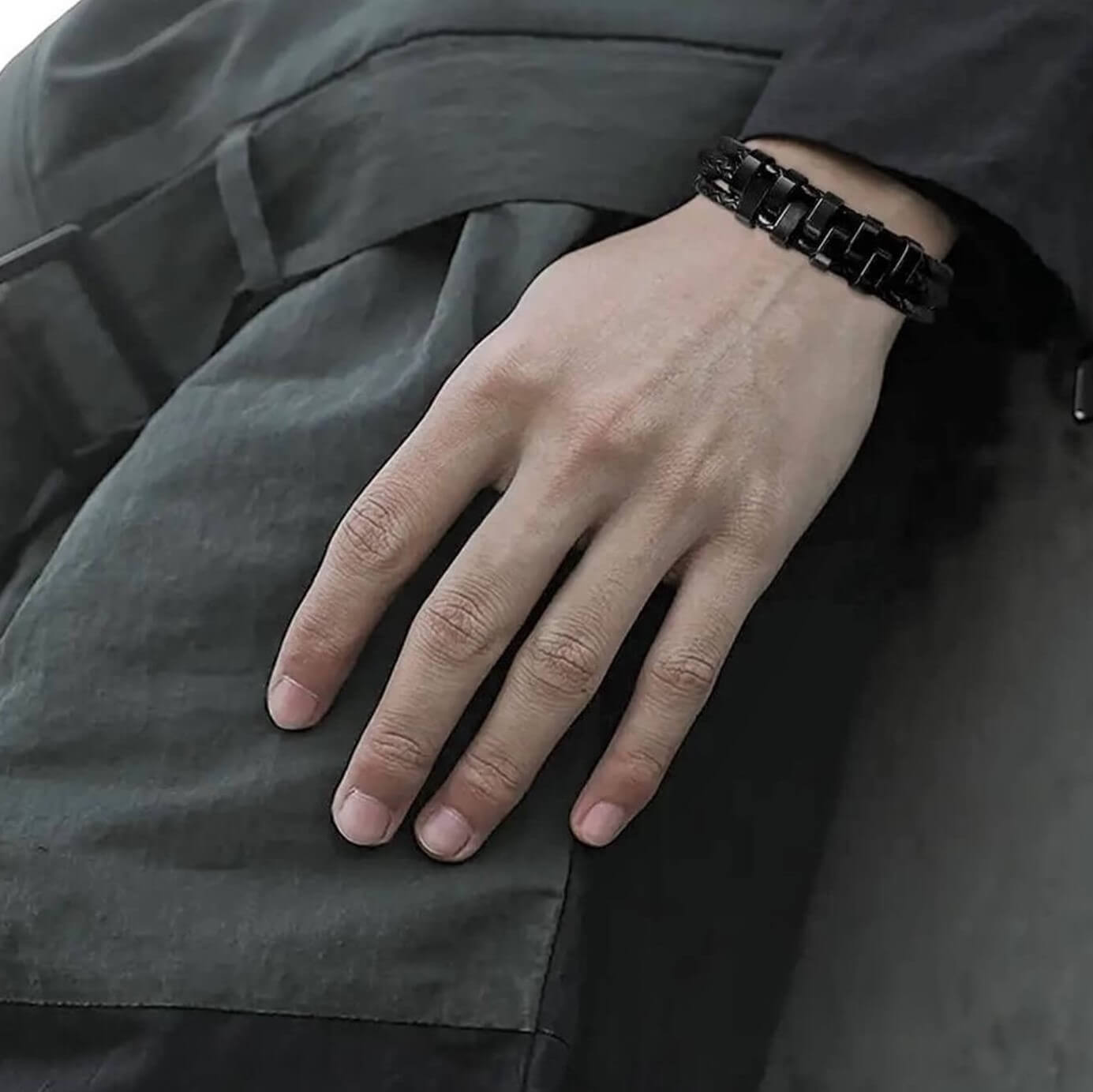 All Black Beam Leather Bracelet