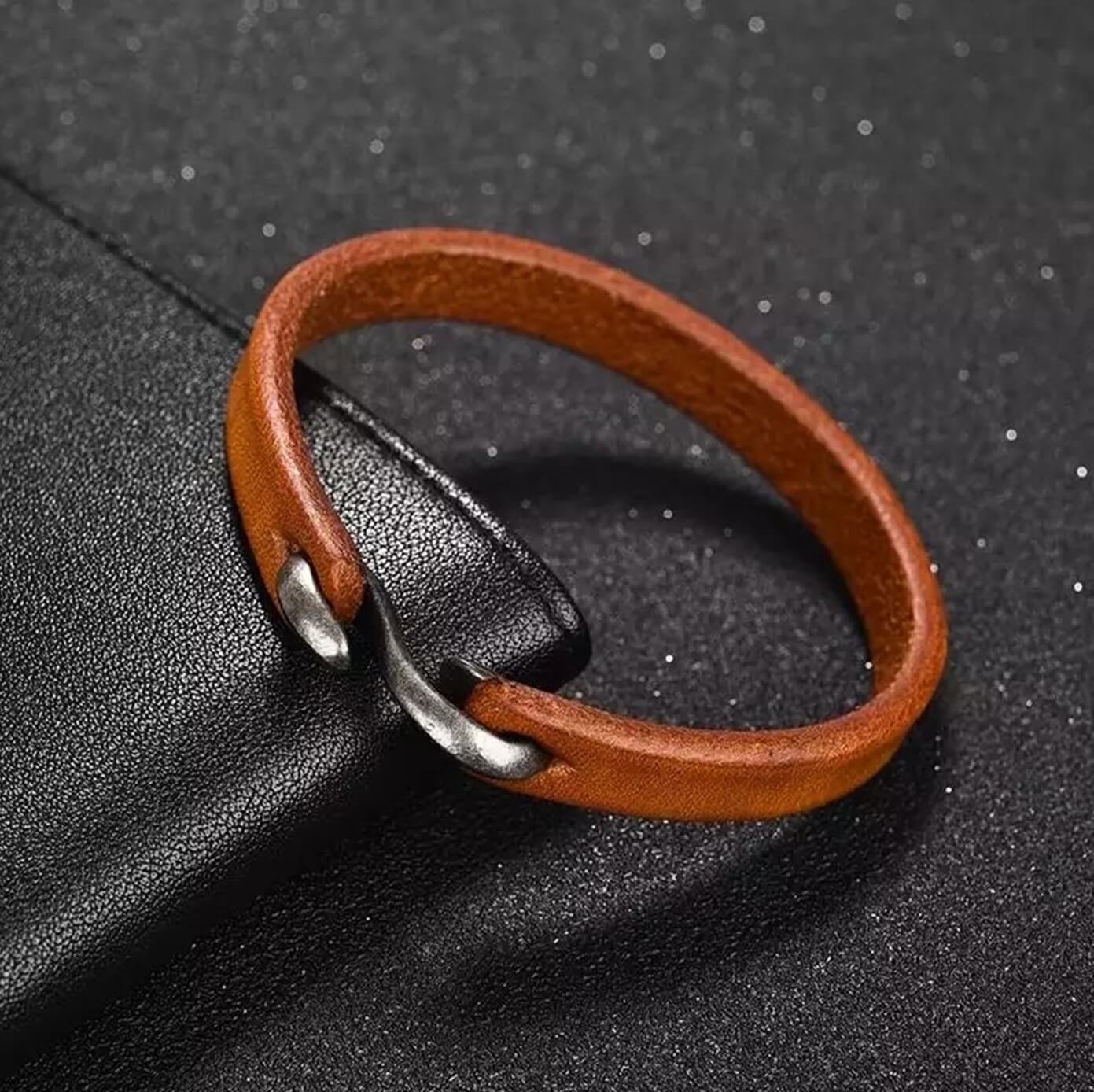 Unisex Leash Wristlet Band