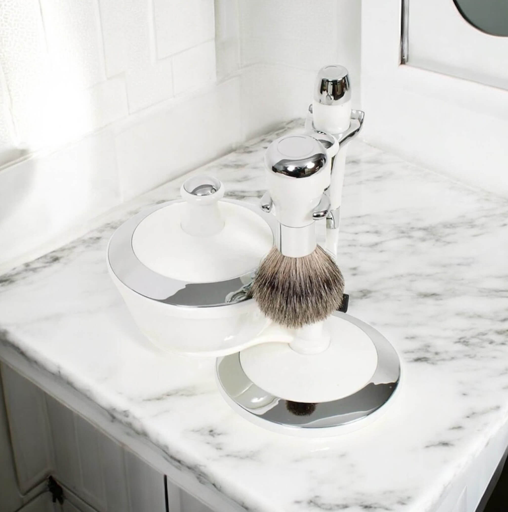 Comoy Mac3 White/Chrome Shave Set/Bowl