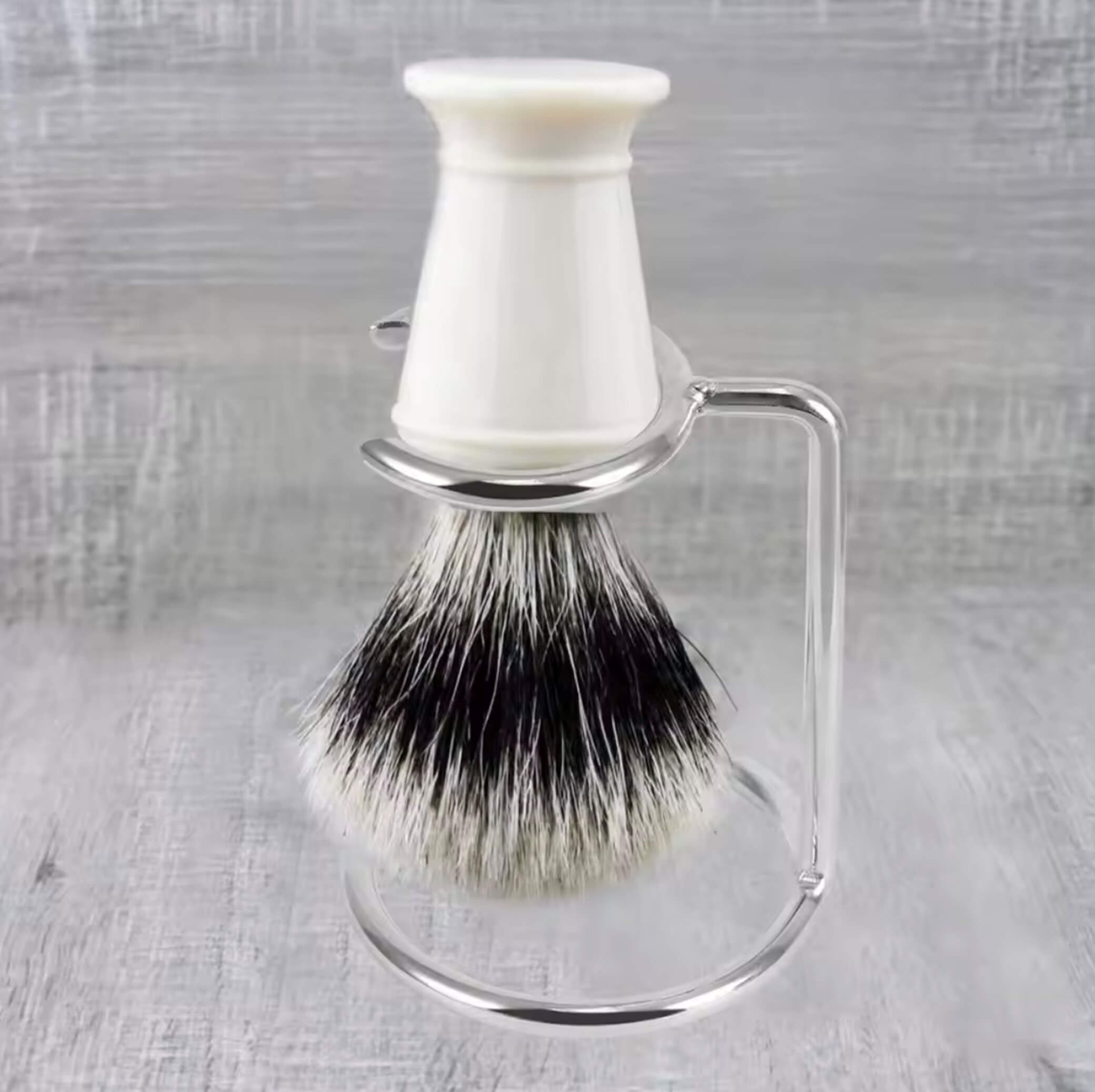 Chrome Stand: Preserve Dry and Store your Shave Brush