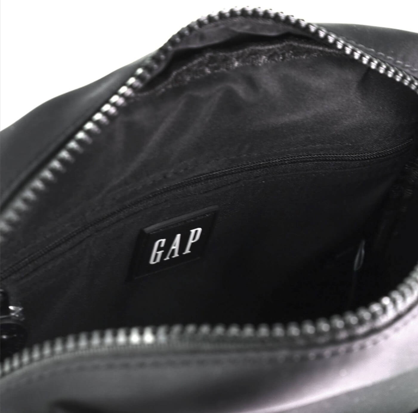 GAP Men’s RFID Nylon Crossbody Classic Bag in Black
