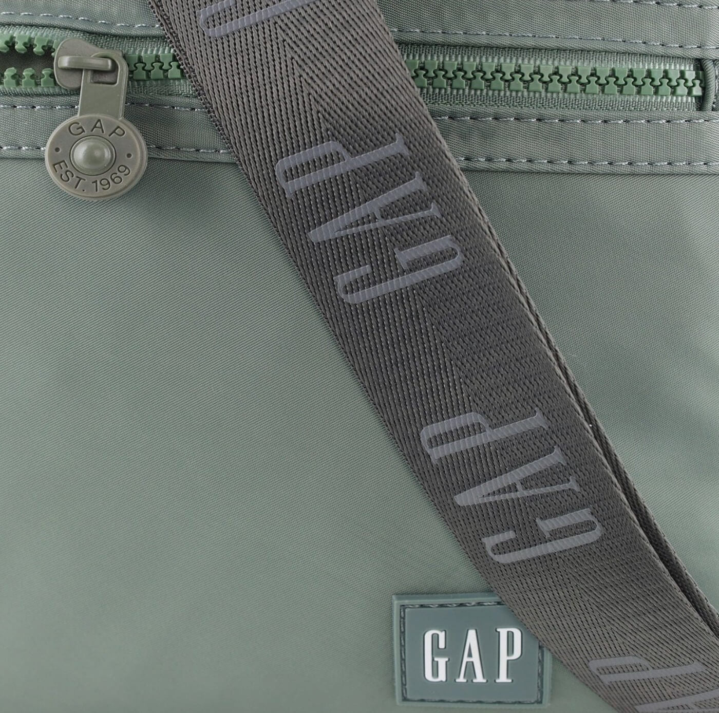 GAP Men’s RFID Nylon Crossbody Classic Bag in Twig