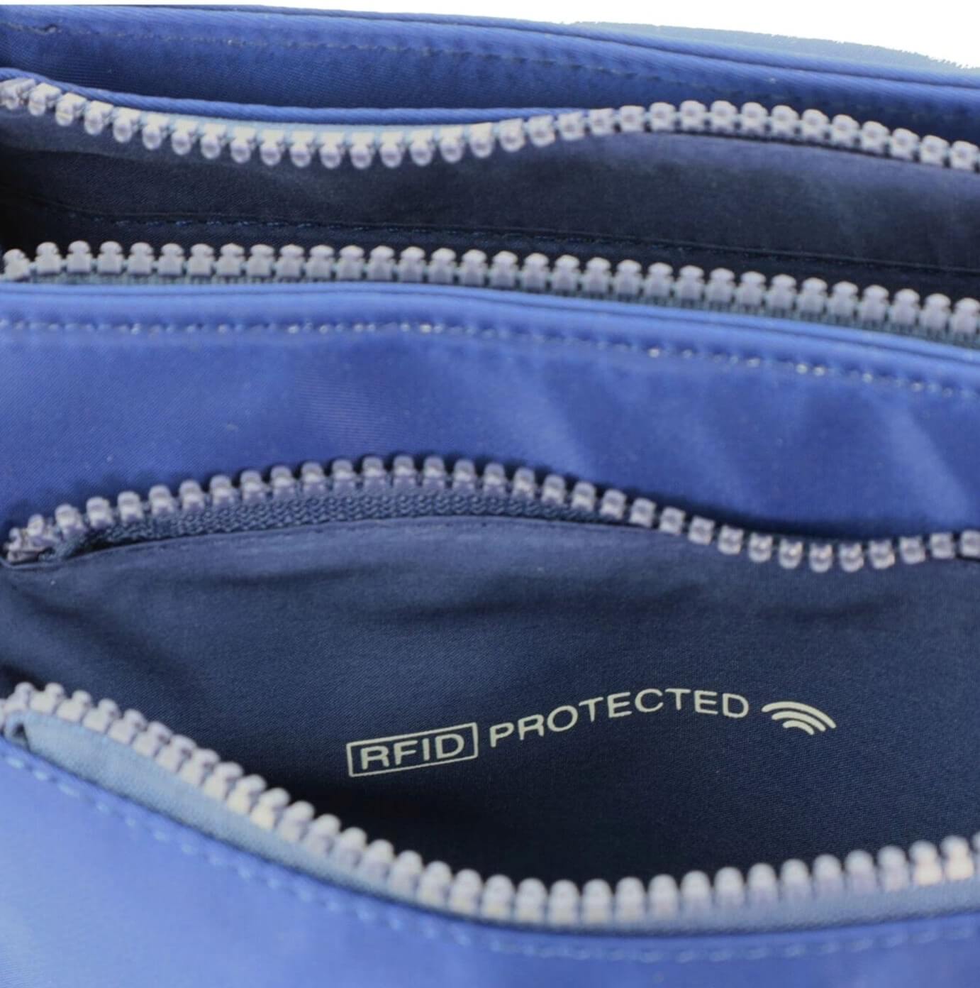 GAP Nylon Unisex Crossbody Bag in Navy