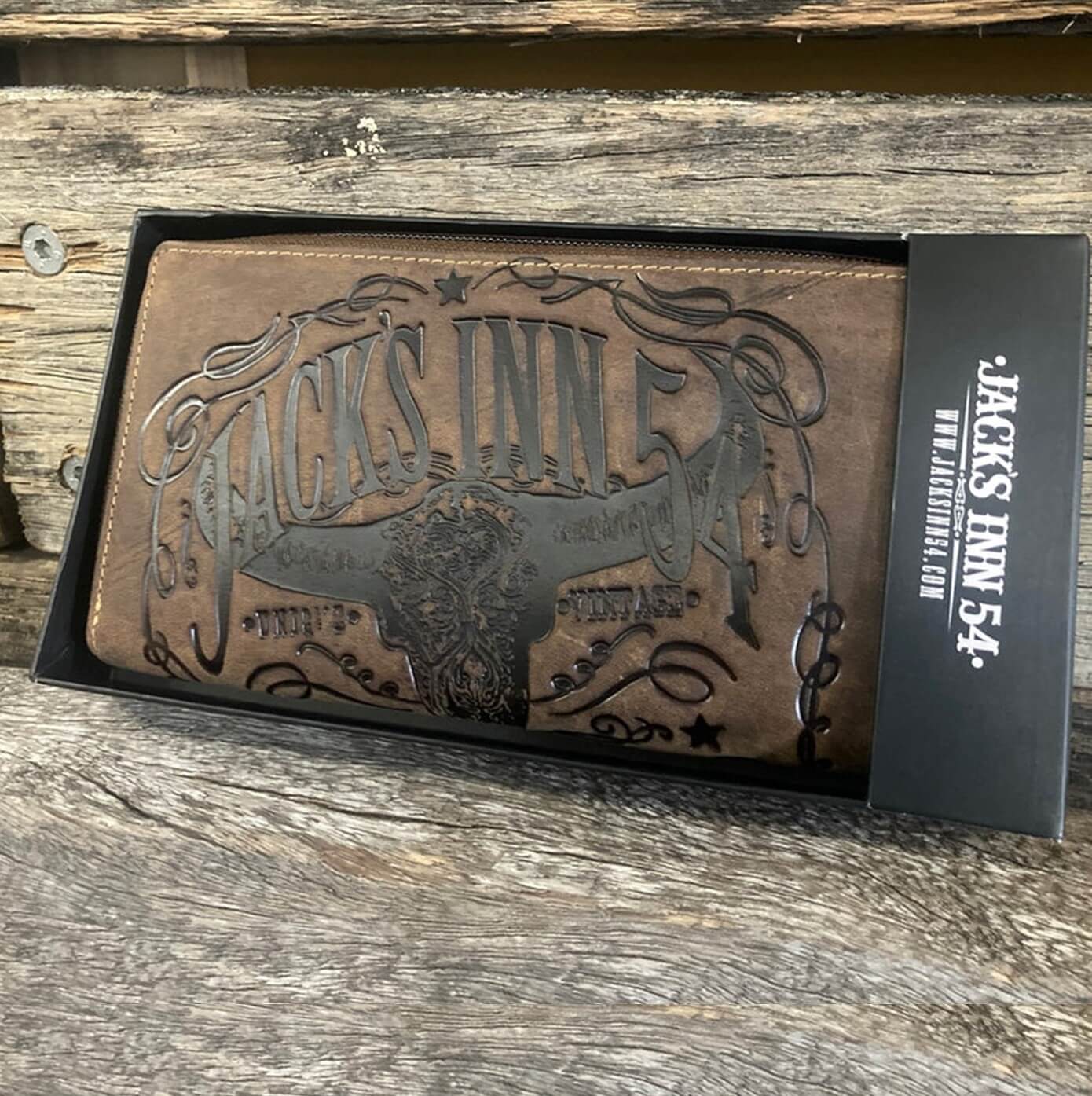 Jacks Inn 54 (JACK-20) Liquor Ladies Leather Wallet/Brown