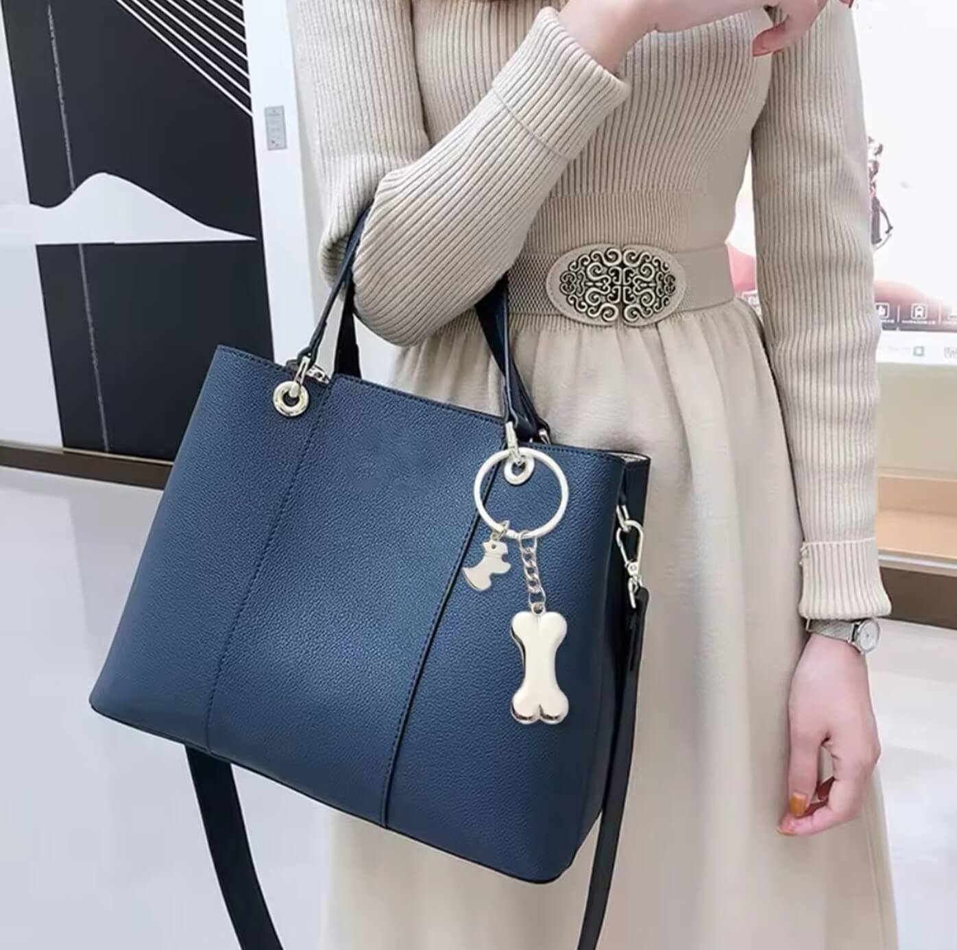 Dog and Bone Keyring Holder