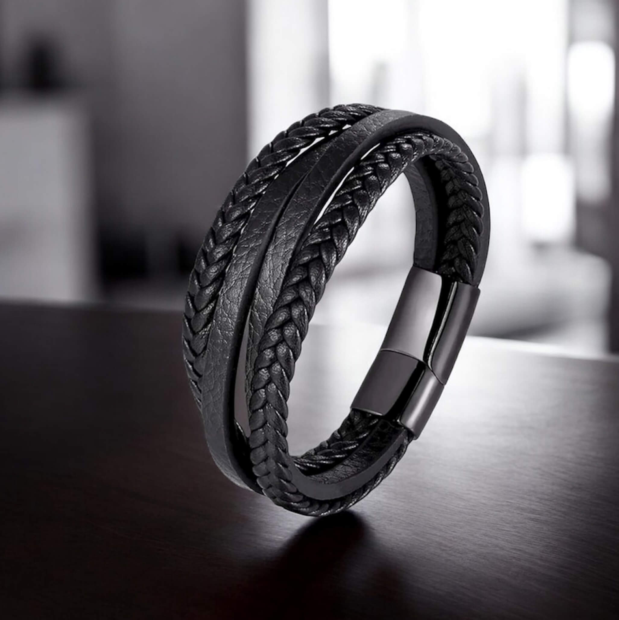 Mens Arrow Design Leather Bracelet