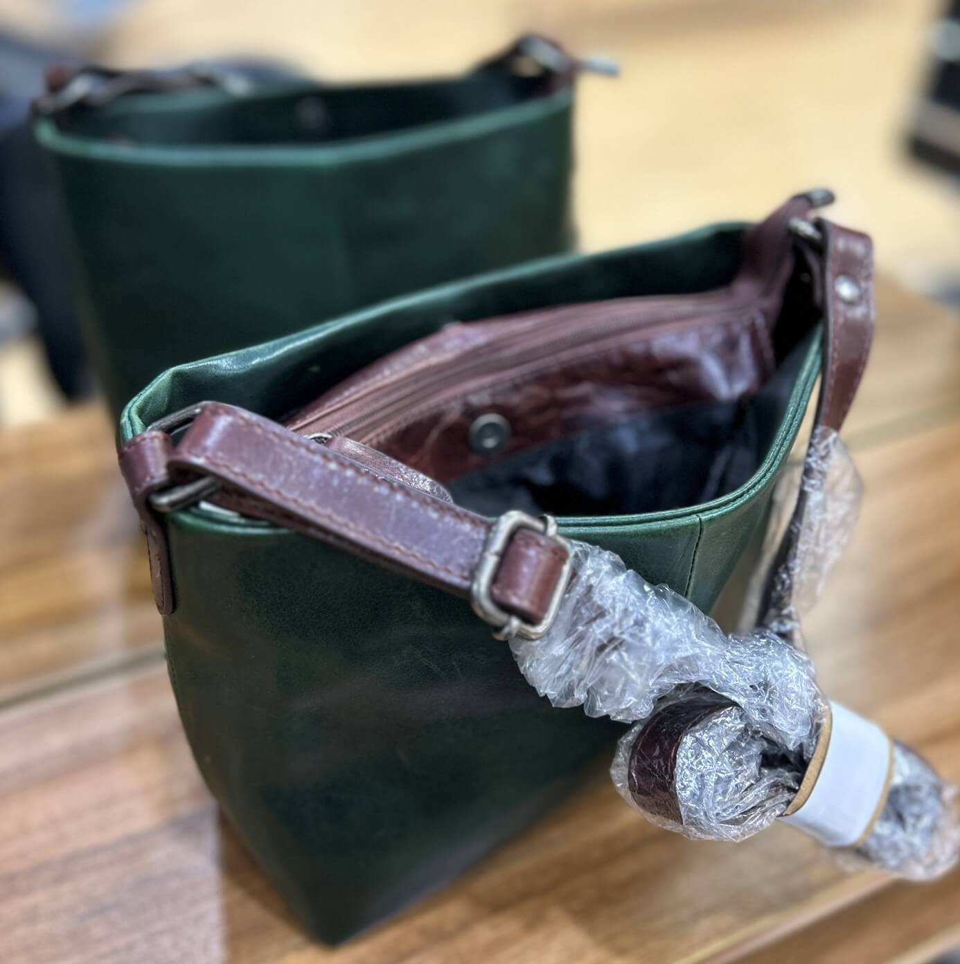 Milleni Ladies Nappa Leather Crossbody Bag in Emerald & Chestnut