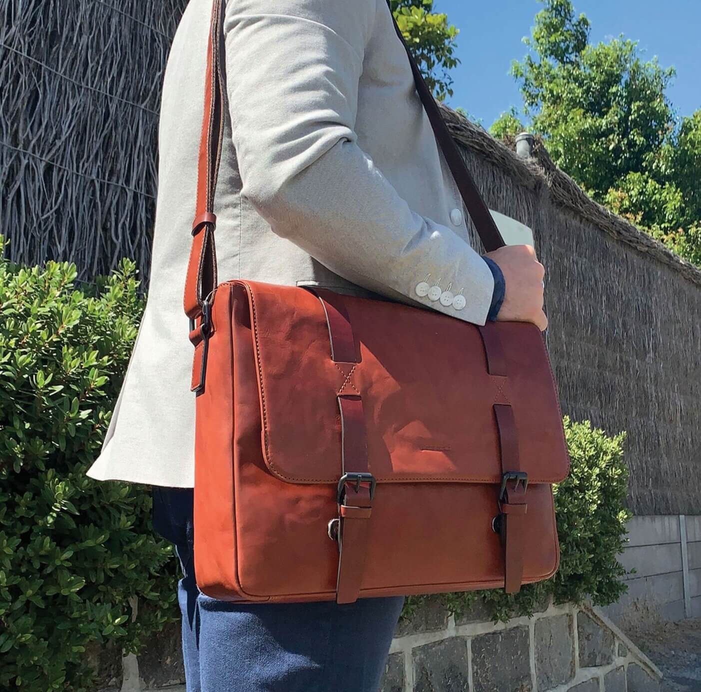 Pierre Cardin PC3313 Crumple Leather Computer Bag/Cognac