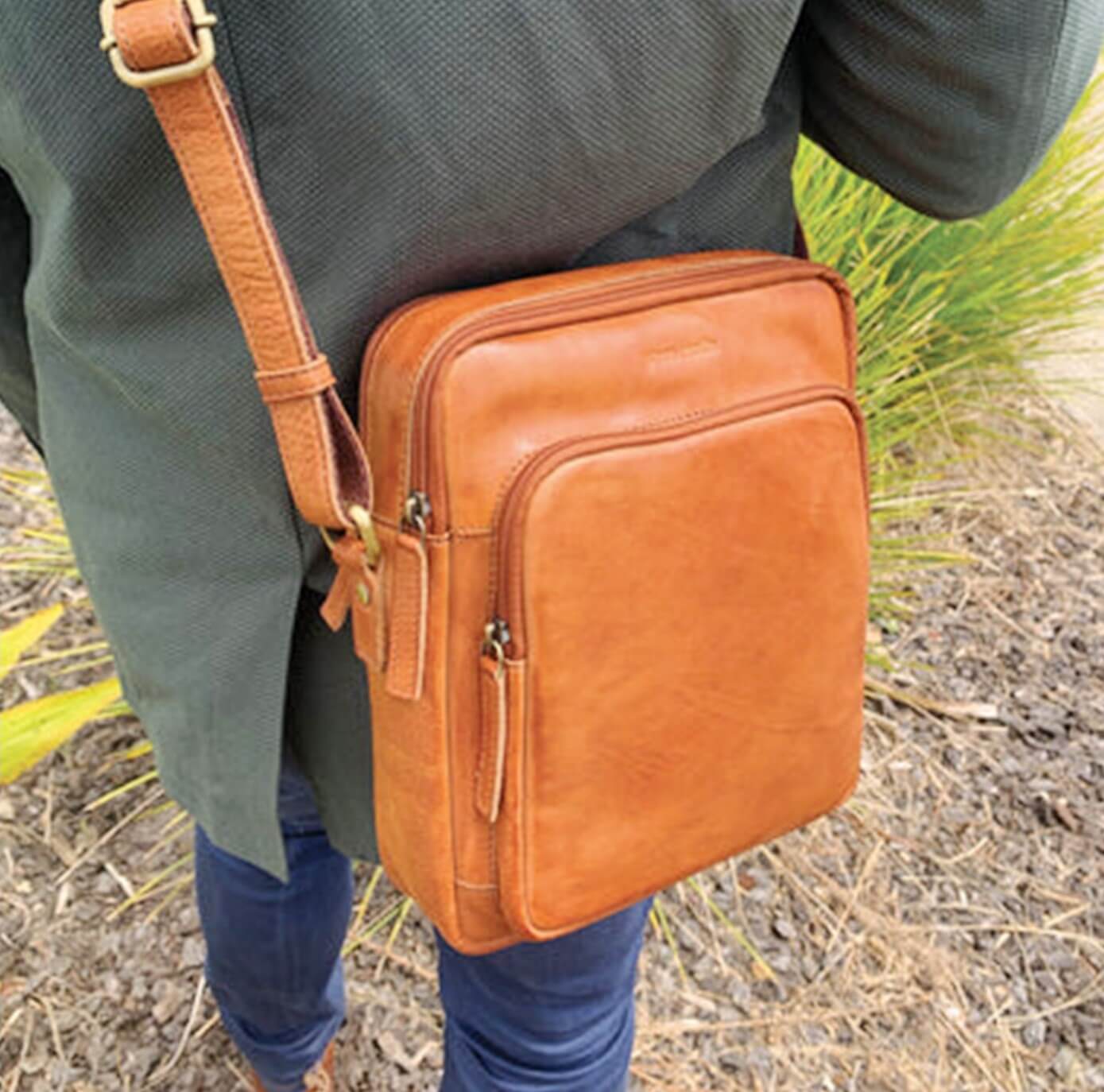 Pierre Cardin PC2804 Rustic Leather iPad Bag/Cognac