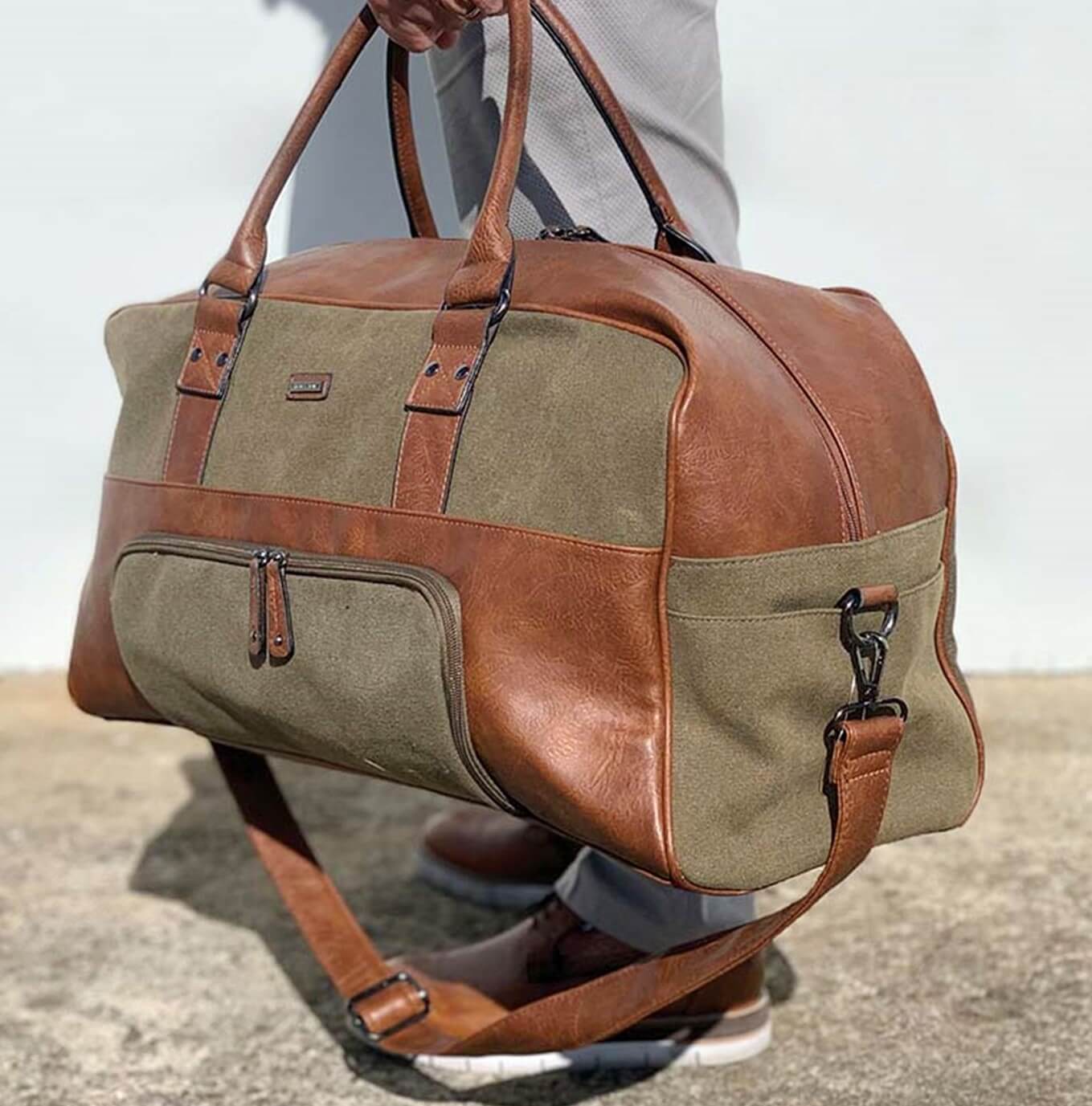 Pierre Cardin PC2887 Canvas Overnight Duffle Bag/Brown