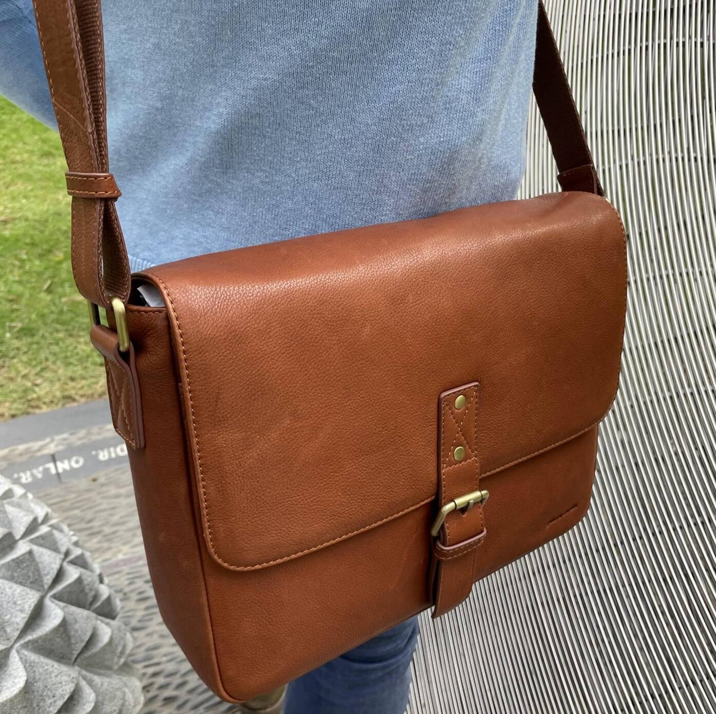 Pierre Cardin PC3500 Mens Leather Business Satchel/Dark Tan