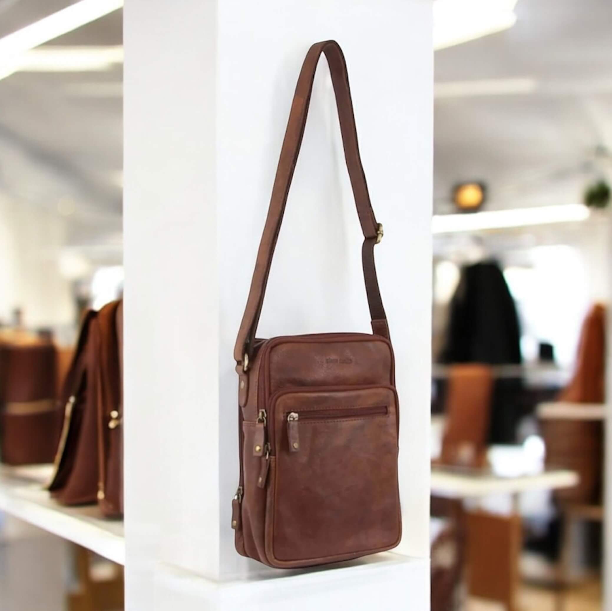 Pierre Cardin PC3130 Rustic Leather Cross-Body Bag/Chocolate