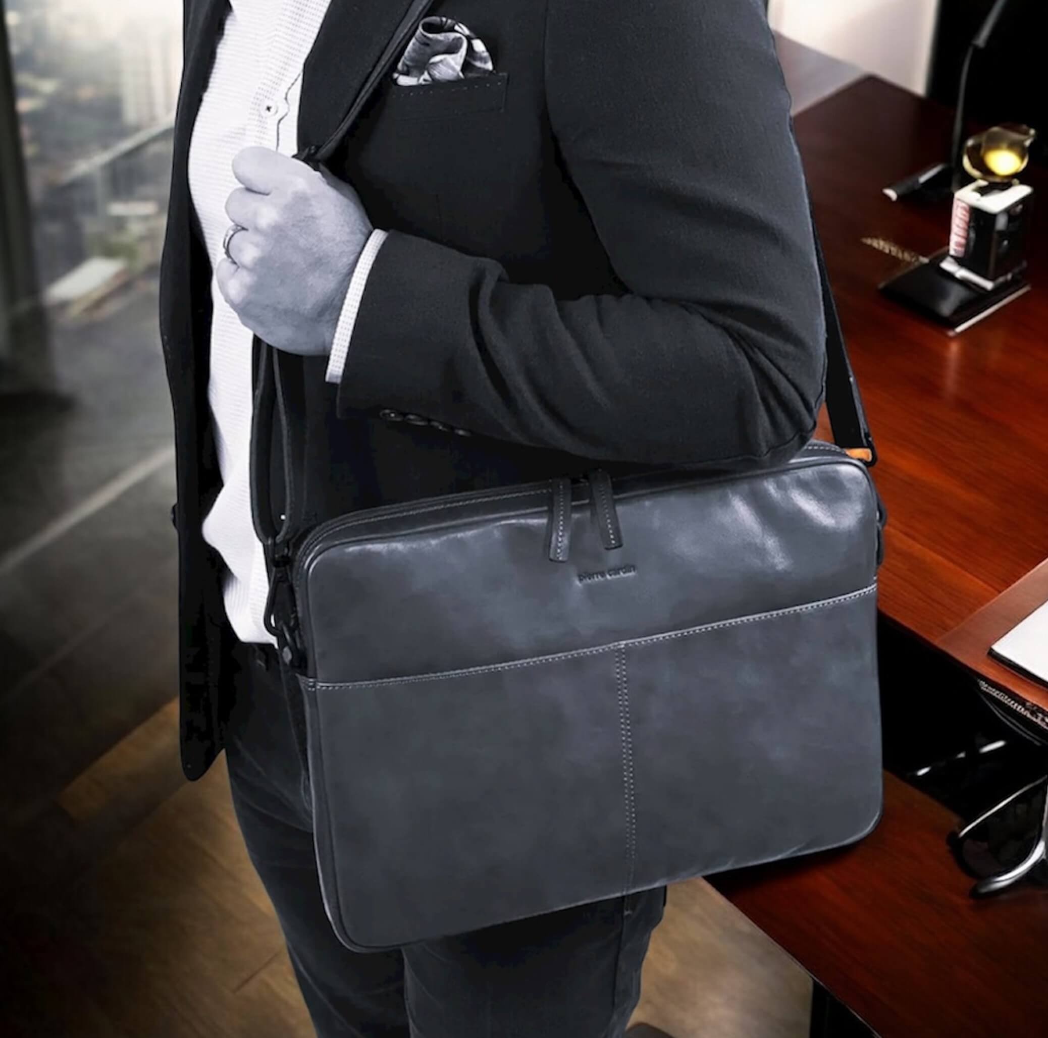 Pierre Cardin PC3387 Crumpled Leather Computer Bag/Black